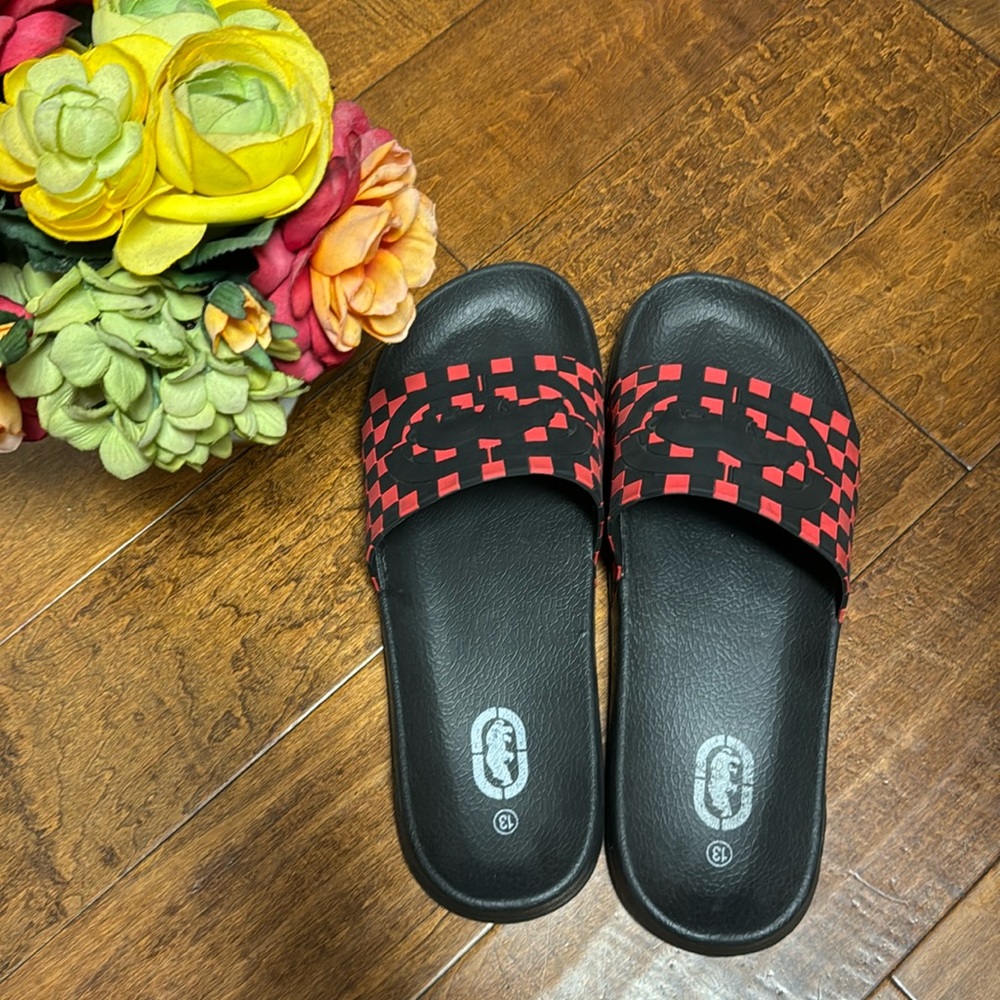 Men’s sandals, size 13, black and red